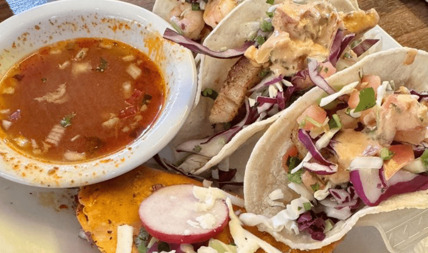 <p style="font-family: 'Poppins', sans-serif; font-weight: 700; font-size:24px;">BIRRIA</p>