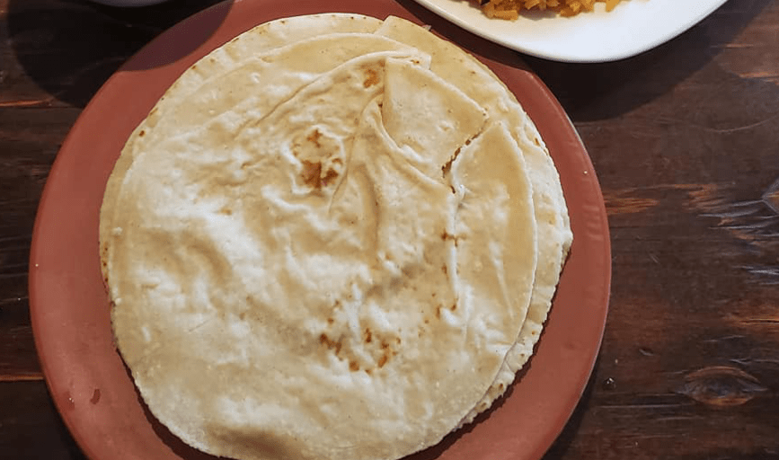 <p style="font-family: 'Poppins', sans-serif; font-weight: 700; font-size:24px;">HANDMADE TORTILLAS</p>